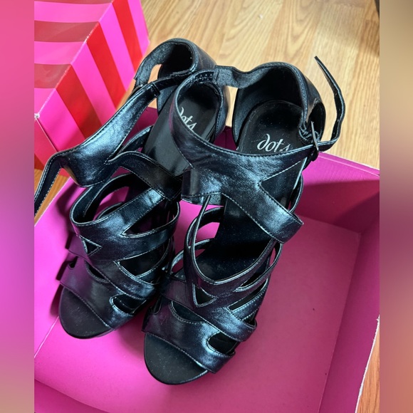 Women’s heels sz 9 - Picture 4 of 6